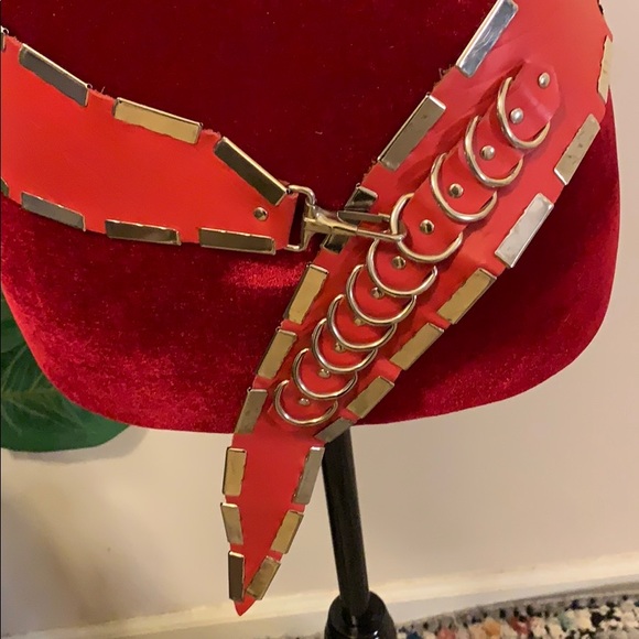 Unique Vintage Red Leather Belt size S-M - Picture 2 of 11